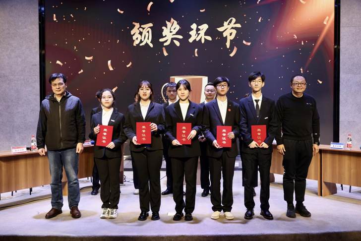 5cb8933ed06a863efa528aefec8ad43